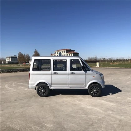 Xe tải chở hàng nhỏ gọn